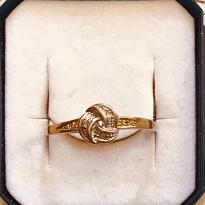 Ring GOLD 8k small diamonds plus chips, size 13+